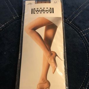 NWT Wolford Rachel knee-highs